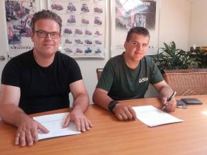 Max tekent contract bij Groentotaal