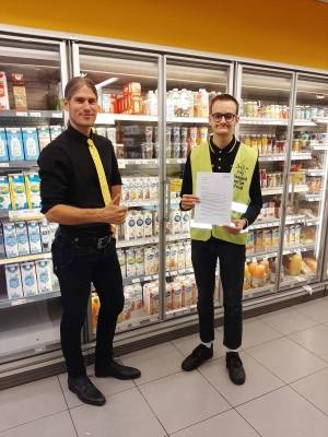 Leerling Buitenhof ontvangt contract bij Jumbo Kerkrade