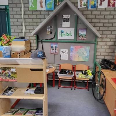 Te voet naar de fietswinkel